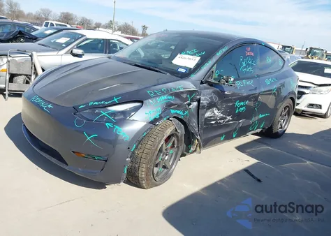 2022 Tesla Model Y Performance Dual Motor All-Wheel Drive from USA, damaged, VIN 7SAYGDEF4NF375954